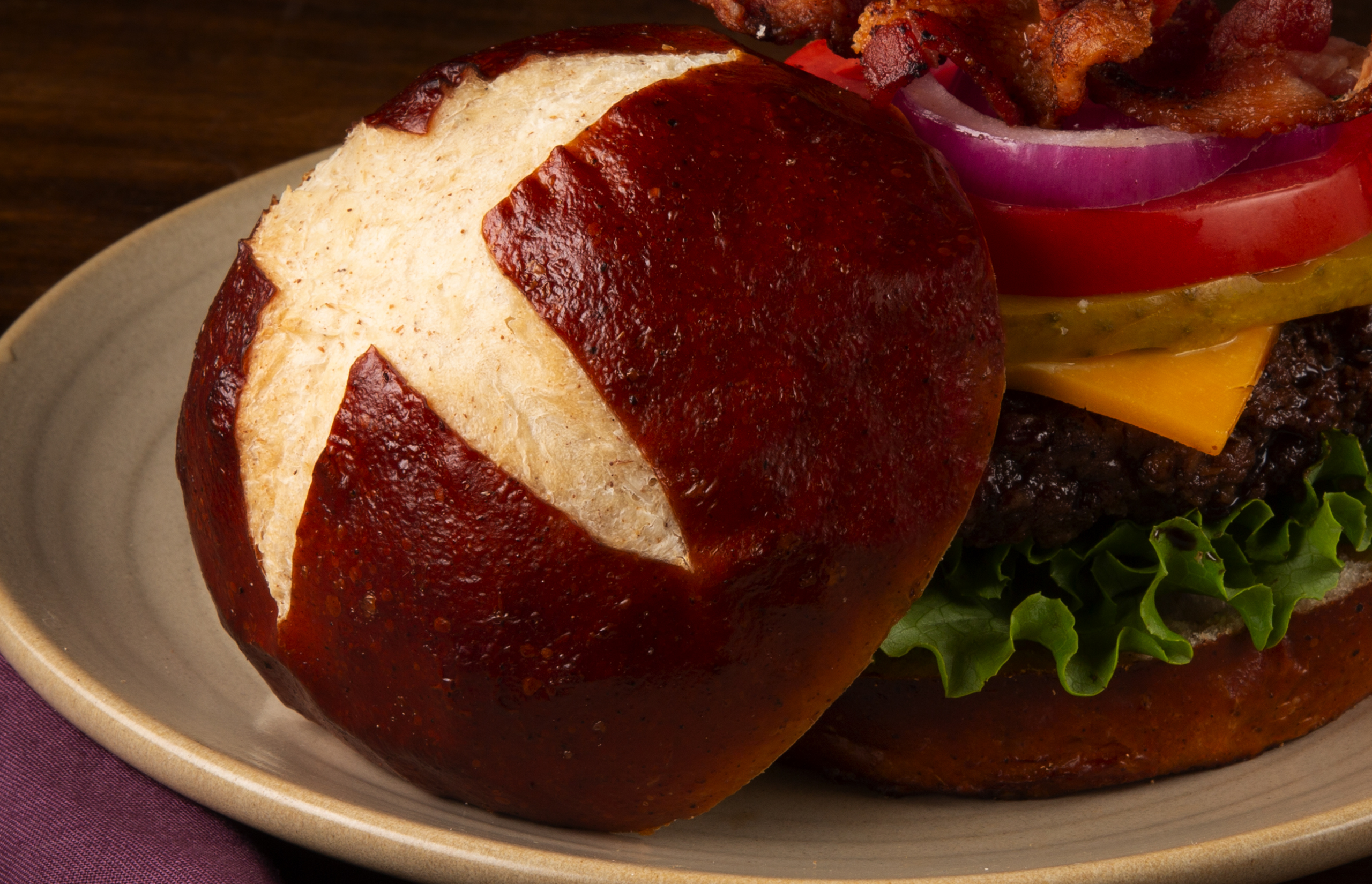 Pretzel Burger 4″ PRETZELBUN4